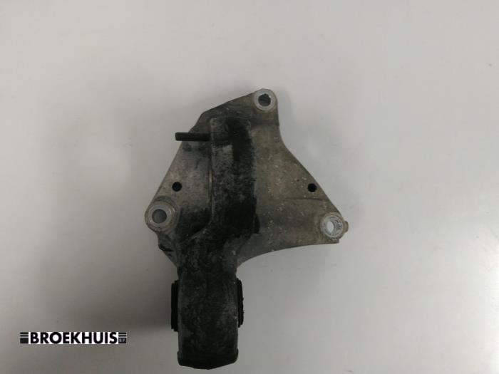 Motorsteun van een Peugeot 307 Break (3E) 2.0 HDi 90 2004