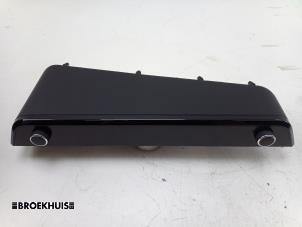 Gebruikte Chaufage Bedieningspaneel Kia EV6 (CV) 58/63 kWh RWD Prijs € 475,00 Margeregeling aangeboden door Autobedrijf Broekhuis B.V.