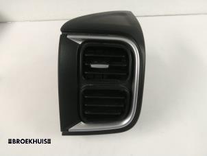 Gebruikte Luchtrooster Dashboard Fiat Ducato (250) 2.2 D 160 Multijet 3 Prijs € 78,65 Inclusief btw aangeboden door Autobedrijf Broekhuis B.V.