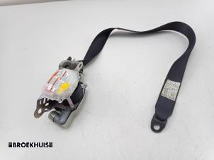 Gebruikte Veiligheidsgordel rechts-voor Suzuki Swift (ZA/ZC/ZD1/2/3/9) 1.3 VVT 16V Prijs € 70,00 Margeregeling aangeboden door Autobedrijf Broekhuis B.V.