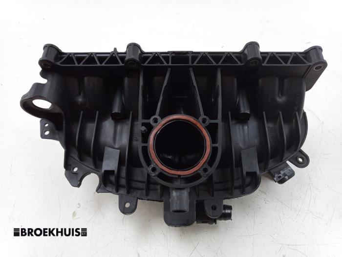 Gebruikte Inlaatspruitstuk Volvo V40 (MV) 1.6 T3 GTDi 16V Prijs € 60,00 Margeregeling aangeboden door Autobedrijf Broekhuis B.V.
