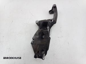 Gebruikte Aircopomp Steun Citroen C3 (SX/SW) 1.2 12V e-THP PureTech 110 Prijs € 25,00 Margeregeling aangeboden door Autobedrijf Broekhuis B.V.