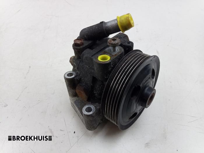 Gebruikte Pomp Servo Ford Mondeo IV Wagon 2.0 16V Prijs € 45,00 Margeregeling aangeboden door Autobedrijf Broekhuis B.V.