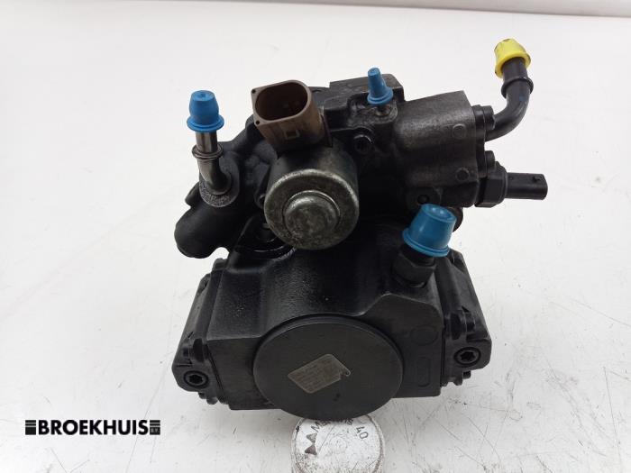 Gebruikte Brandstofpomp Mechanisch Mercedes Sprinter 3,5t (907.6/910.6) 311 CDI 2.1 D RWD Prijs € 181,50 Inclusief btw aangeboden door Autobedrijf Broekhuis B.V.