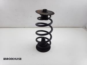 Gebruikte Schroefveer achter Mercedes Vito (447.6) 2.2 114 CDI 16V Prijs € 36,30 Inclusief btw aangeboden door Autobedrijf Broekhuis B.V.