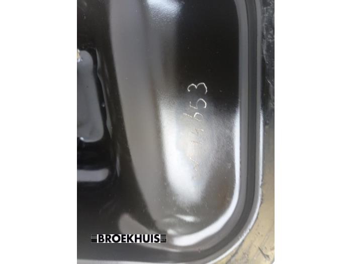 Carterpan van een Ford Focus 2 Wagon 1.6 TDCi 16V 90 2007