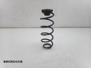 Gebruikte Schroefveer achter Volkswagen Up! (121) 1.0 12V 75 Prijs € 25,00 Margeregeling aangeboden door Autobedrijf Broekhuis B.V.