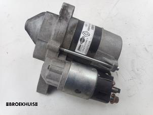Gebruikte Startmotor Renault Clio IV (5R) 0.9 Energy TCE 90 12V Prijs € 25,00 Margeregeling aangeboden door Autobedrijf Broekhuis B.V.