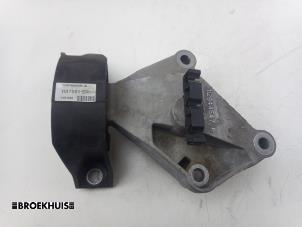 Gebruikte Motorrubber Renault Clio IV (5R) 0.9 Energy TCE 90 12V Prijs € 20,00 Margeregeling aangeboden door Autobedrijf Broekhuis B.V.