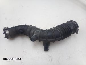 Gebruikte Turboslang Renault Clio IV (5R) 0.9 Energy TCE 90 12V Prijs € 30,00 Margeregeling aangeboden door Autobedrijf Broekhuis B.V.