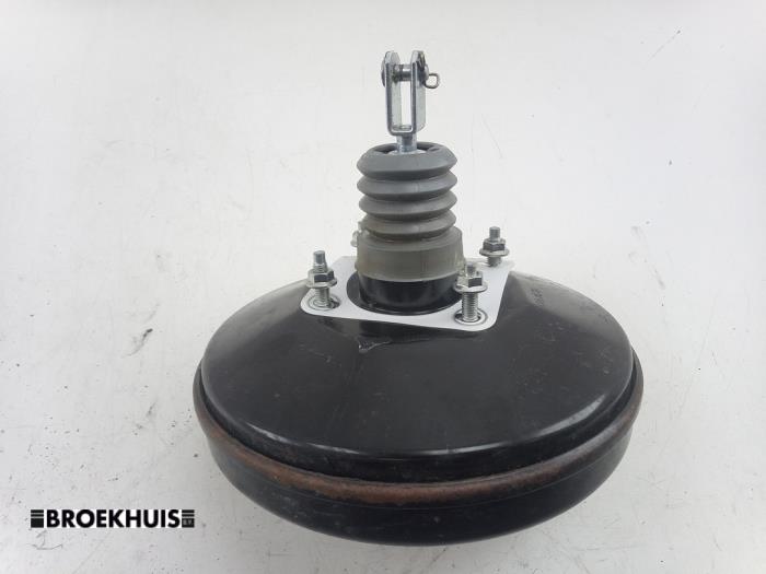 Rembekrachtiger van een Opel Agila (B) 1.2 16V 2011