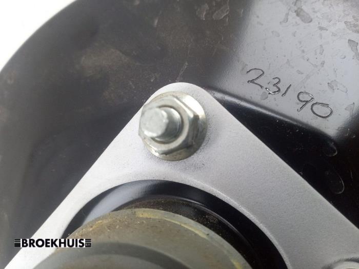 Rembekrachtiger van een Opel Agila (B) 1.2 16V 2011