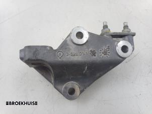 Gebruikte Versnellingsbak Steun Opel Agila (B) 1.2 16V Prijs € 25,00 Margeregeling aangeboden door Autobedrijf Broekhuis B.V.