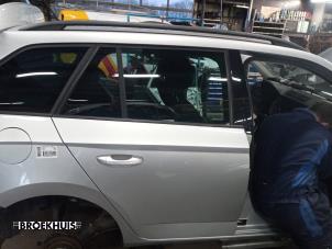 Gebruikte Deur 4Deurs rechts-achter Skoda Fabia III Combi (NJ5) 1.0 TSI 12V Prijs € 400,00 Margeregeling aangeboden door Autobedrijf Broekhuis B.V.