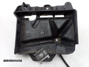 Gebruikte Accubak Skoda Fabia III Combi (NJ5) 1.0 TSI 12V Prijs € 25,00 Margeregeling aangeboden door Autobedrijf Broekhuis B.V.