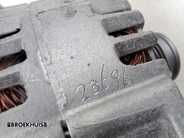 Dynamo van een Skoda Fabia III Combi (NJ5) 1.0 TSI 12V 2020