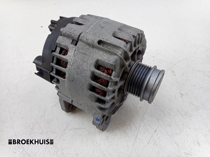 Dynamo van een Skoda Fabia III Combi (NJ5) 1.0 TSI 12V 2020