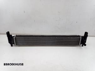 Gebruikte Radiateur Skoda Fabia III Combi (NJ5) 1.0 TSI 12V Prijs € 40,00 Margeregeling aangeboden door Autobedrijf Broekhuis B.V.
