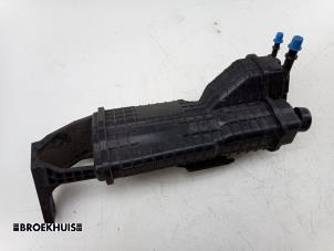 Gebruikte Koolstoffilter Skoda Fabia III Combi (NJ5) 1.0 TSI 12V Prijs € 45,00 Margeregeling aangeboden door Autobedrijf Broekhuis B.V.