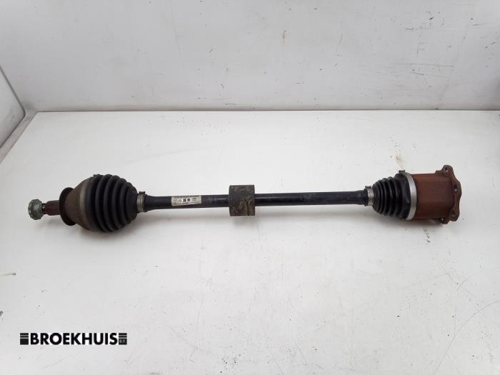 Gebruikte Aandrijfas rechts-voor Skoda Fabia III Combi (NJ5) 1.0 TSI 12V Prijs € 150,00 Margeregeling aangeboden door Autobedrijf Broekhuis B.V.
