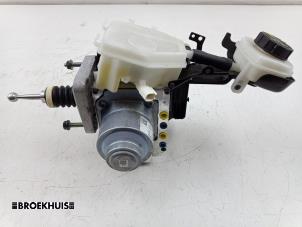 Gebruikte ABS Pomp Polestar Polestar 2 63kWh Standard Range Single Motor Prijs € 450,00 Margeregeling aangeboden door Autobedrijf Broekhuis B.V.