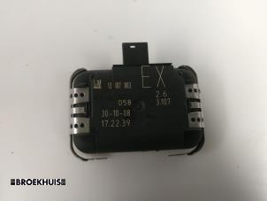 Gebruikte Regensensor Opel Astra H (L48) Prijs € 10,00 Margeregeling aangeboden door Autobedrijf Broekhuis B.V.