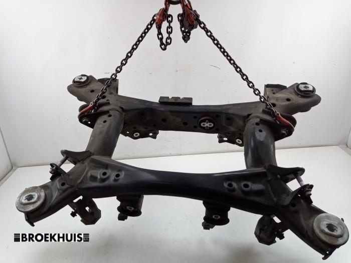 Gebruikte Subframe Mazda CX-80 (KL) 2.5 E-SkyActiv PHEV AWD Prijs € 750,00 Margeregeling aangeboden door Autobedrijf Broekhuis B.V.