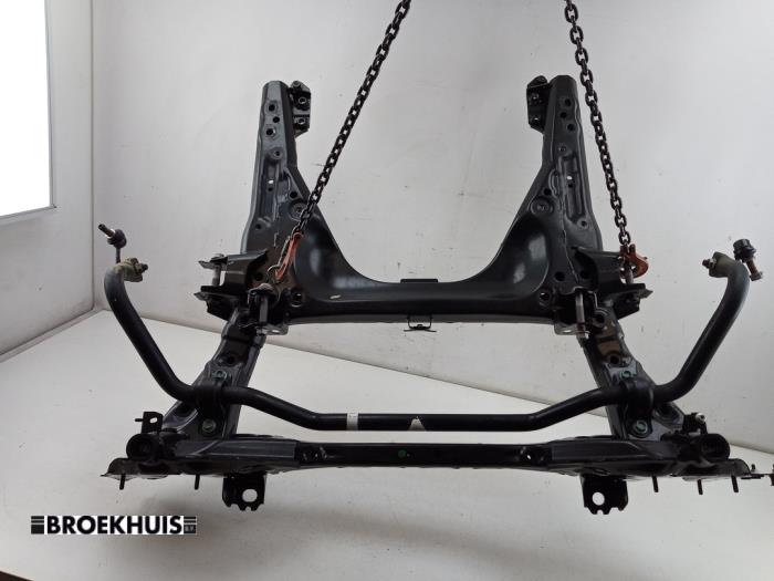 Gebruikte Subframe Mazda CX-80 (KL) 2.5 E-SkyActiv PHEV AWD Prijs € 750,00 Margeregeling aangeboden door Autobedrijf Broekhuis B.V.