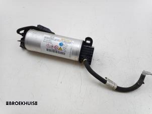 Gebruikte Start/stop condensator Peugeot 3008 II (M4/MC/MJ/MR) 1.6 BlueHDi 120 Prijs € 65,00 Margeregeling aangeboden door Autobedrijf Broekhuis B.V.