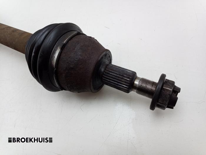 Aandrijfas rechts-voor van een Ford Transit Connect (PJ2) 1.6 TDCi 16V 75 2015