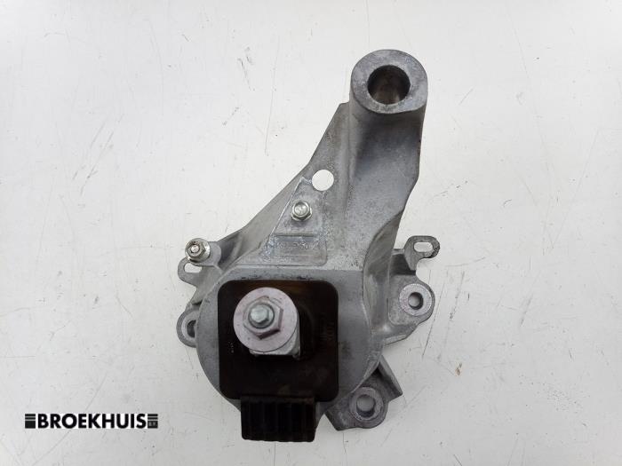 Motorsteun van een Mazda CX-80 (KL) 2.5 E-SkyActiv PHEV AWD 2024