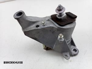 Gebruikte Motorsteun Mazda CX-80 (KL) 2.5 E-SkyActiv PHEV AWD Prijs € 100,00 Margeregeling aangeboden door Autobedrijf Broekhuis B.V.