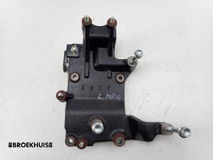 Gebruikte Motorsteun Mazda CX-80 (KL) 2.5 E-SkyActiv PHEV AWD Prijs € 75,00 Margeregeling aangeboden door Autobedrijf Broekhuis B.V.