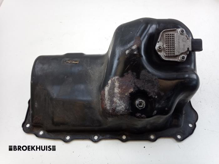 Gebruikte Carterpan BMW 3 serie (E90) 318i 16V Prijs € 40,00 Margeregeling aangeboden door Autobedrijf Broekhuis B.V.