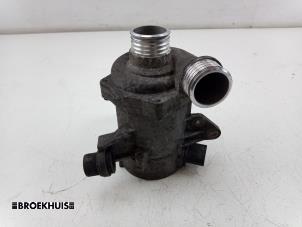 Gebruikte Waterpomp BMW 3 serie (E90) 318i 16V Prijs € 70,00 Margeregeling aangeboden door Autobedrijf Broekhuis B.V.