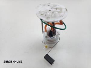 Gebruikte Tank element Pomp Mazda CX-80 (KL) 2.5 E-SkyActiv PHEV AWD Prijs € 125,00 Margeregeling aangeboden door Autobedrijf Broekhuis B.V.