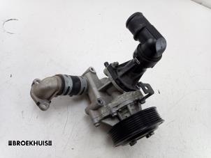 Gebruikte Waterpomp Kia Niro I (DE) 1.6 GDI Hybrid Prijs € 75,00 Margeregeling aangeboden door Autobedrijf Broekhuis B.V.