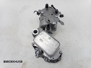 Gebruikte Oliefilterhuis Peugeot Partner (EA//EF/EN/EU) 1.5 BlueHDi 100 Prijs € 60,00 Margeregeling aangeboden door Autobedrijf Broekhuis B.V.