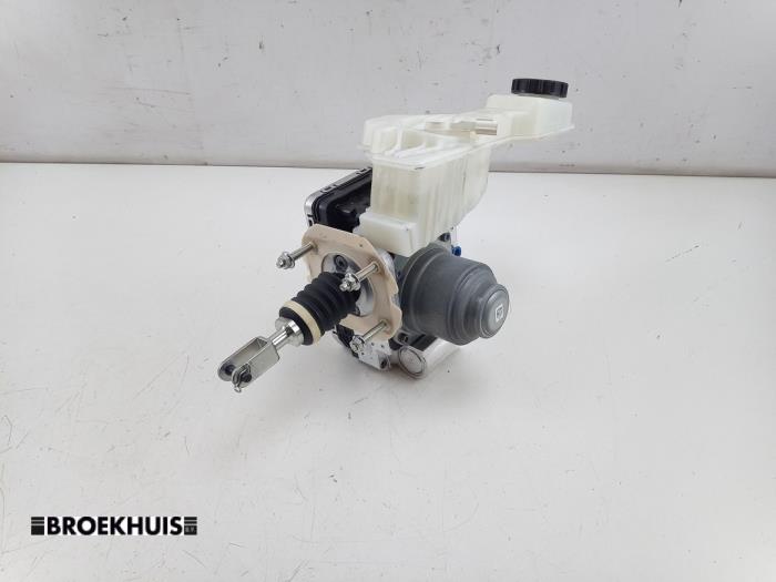 Gebruikte ABS Pomp Mazda CX-80 (KL) 2.5 E-SkyActiv PHEV AWD Prijs € 500,00 Margeregeling aangeboden door Autobedrijf Broekhuis B.V.
