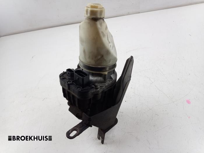 Gebruikte Servopomp Opel Zafira (M75) 2.2 16V Direct Ecotec Prijs € 300,00 Margeregeling aangeboden door Autobedrijf Broekhuis B.V.