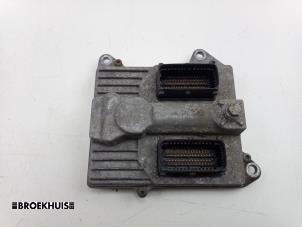 Gebruikte Inspuitcomputer Opel Zafira (M75) 2.2 16V Direct Ecotec Prijs € 75,00 Margeregeling aangeboden door Autobedrijf Broekhuis B.V.