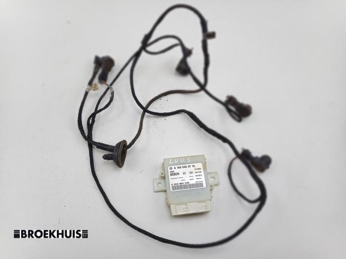 Gebruikte PDC Sensor Set Mercedes ML II (164/4JG) 3.0 ML-320 CDI 4-Matic V6 24V Prijs € 95,00 Margeregeling aangeboden door Autobedrijf Broekhuis B.V.