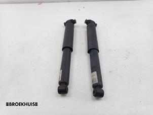 Gebruikte Schokdemper set Ford Transit Custom 2.0 TDCi 16V Eco Blue 130 Prijs € 84,70 Inclusief btw aangeboden door Autobedrijf Broekhuis B.V.