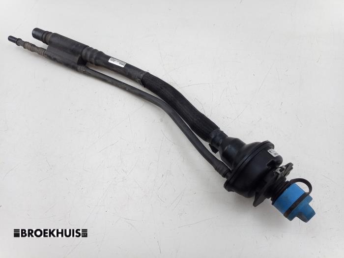 Gebruikte Vulpijp ad-blue tank Ford Transit Custom 2.0 TDCi 16V Eco Blue 130 Prijs € 60,50 Inclusief btw aangeboden door Autobedrijf Broekhuis B.V.