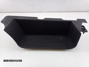 Gebruikte Voorinstap links Ford Transit Custom 2.0 TDCi 16V Eco Blue 130 Prijs € 54,45 Inclusief btw aangeboden door Autobedrijf Broekhuis B.V.