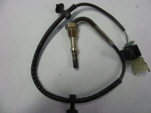 Gebruikte Uitlaat temperatuursensor Opel Astra H GTC (L08) 1.7 CDTi 16V Prijs € 15,00 Margeregeling aangeboden door Autobedrijf Broekhuis B.V.