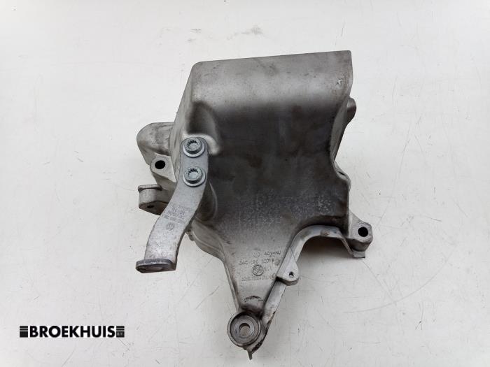 Gebruikte Motorsteun Audi A1 (8X1/8XK) 1.0 TFSI 12V Prijs € 30,00 Margeregeling aangeboden door Autobedrijf Broekhuis B.V.