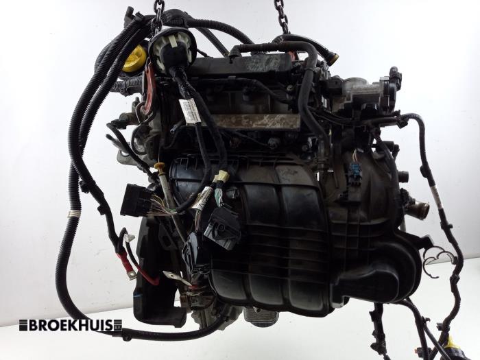 Gebruikte Motor Renault Twingo III (AH) 1.0 SCe 75 12V Prijs € 1.150,00 Margeregeling aangeboden door Autobedrijf Broekhuis B.V.