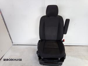 Gebruikte Voorstoel rechts Ford Transit Custom 2.0 TDCi 16V Eco Blue 130 Prijs € 302,50 Inclusief btw aangeboden door Autobedrijf Broekhuis B.V.