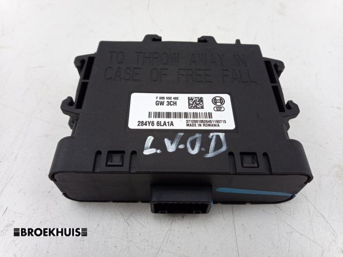 Gebruikte Gateway module Renault Twingo III (AH) 1.0 SCe 75 12V Prijs € 45,00 Margeregeling aangeboden door Autobedrijf Broekhuis B.V.